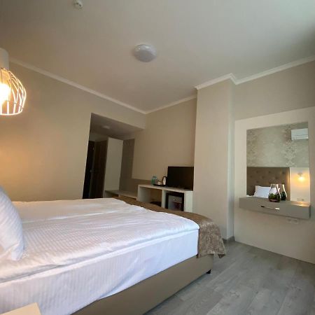 Comfort Guest Rooms Kazanlŭk المظهر الخارجي الصورة