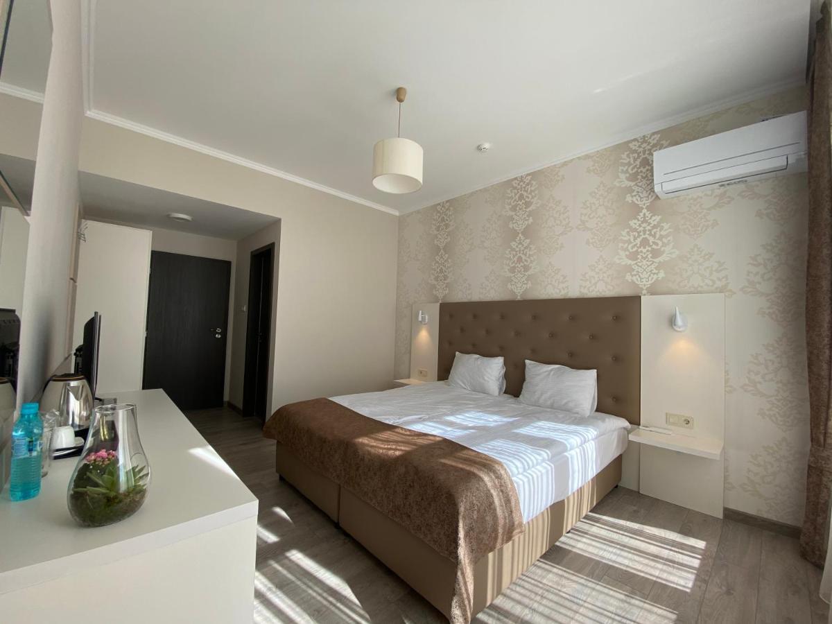 Comfort Guest Rooms Kazanlŭk المظهر الخارجي الصورة