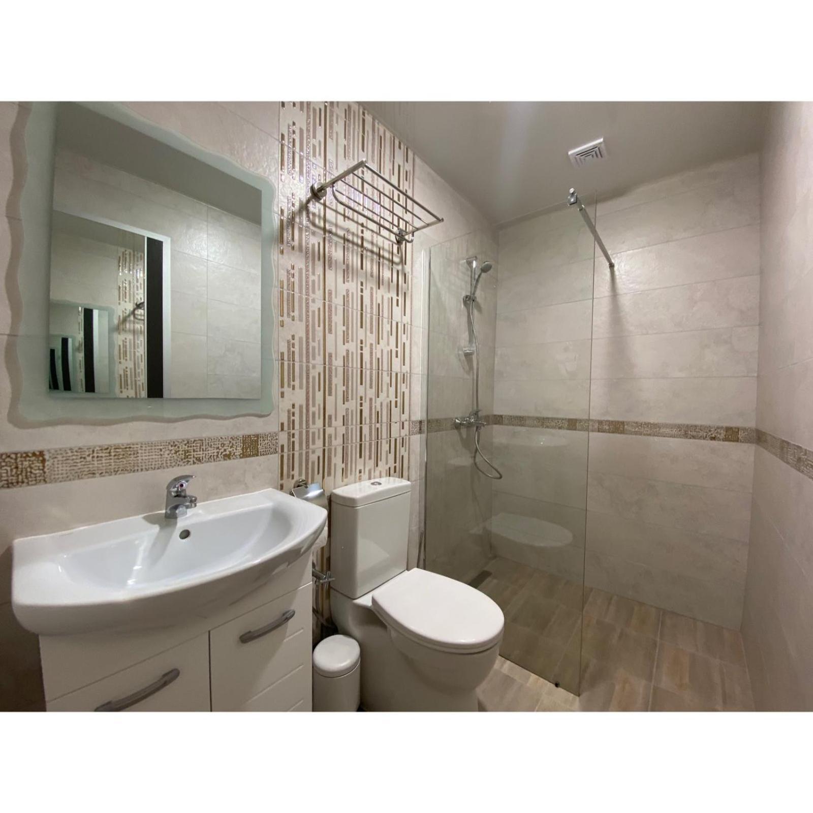 Comfort Guest Rooms Kazanlŭk الغرفة الصورة